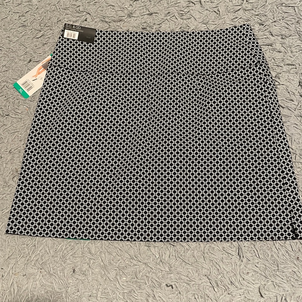 S.C. & Co. 360 Tummy Control Skirt With Stretch Under Short - Picture 11 of 13